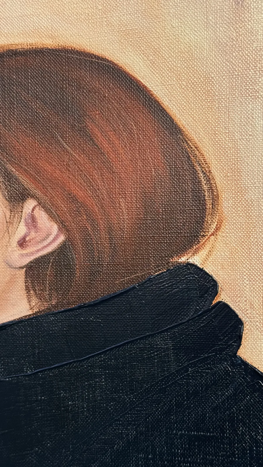 Detail: ear, auburn hair and the brushwork of the black collar