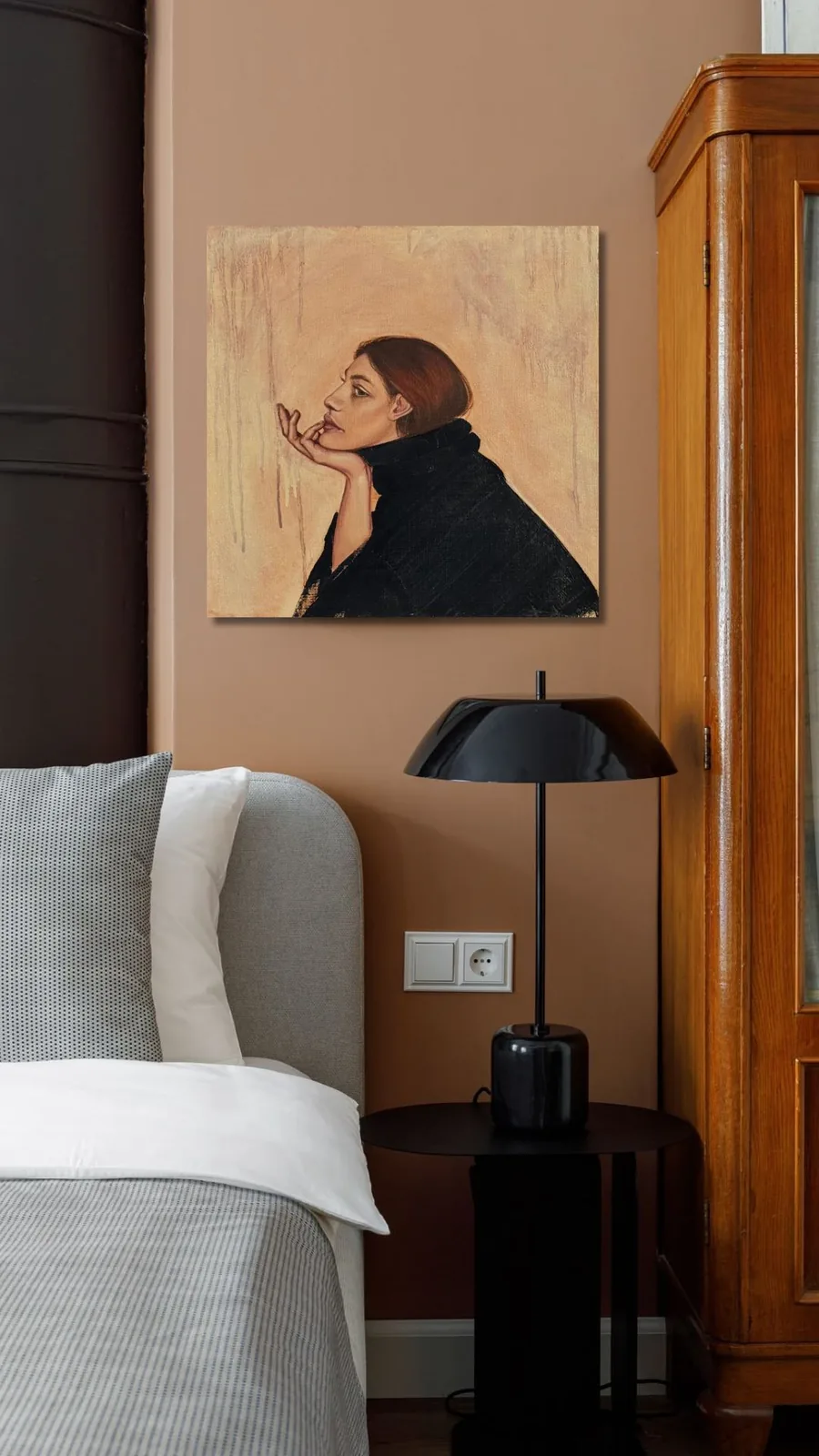 Visualisation in a bedroom: the painting above a bedside lamp
